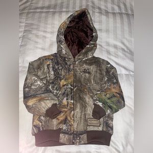 Toddler boy size 4T Schmidt workwear coat. Real tree pattern.